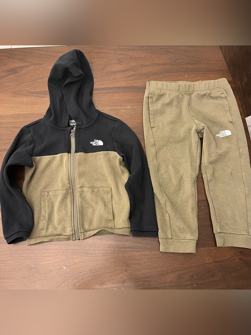 The North Face Kids Olive and Black Fleece Jogger Set